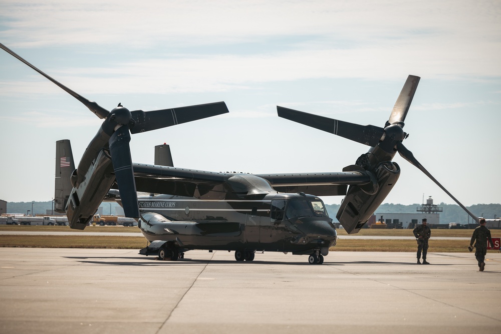 Marine Helicopter Squadron One Hosts a Change of Command Ceremony for Col. Bradley Harms