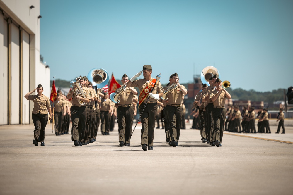 Marine Helicopter Squadron One Hosts a Change of Command Ceremony for Col. Bradley Harms