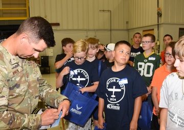 Jr. Aviators tour 185th