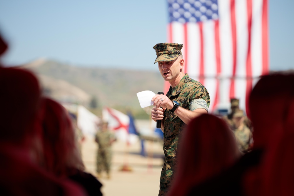 Headquarters and Headquarters Squadron MCAS Camp Pendleton Change of Command