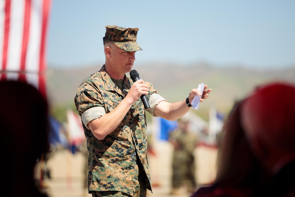 Headquarters and Headquarters Squadron MCAS Camp Pendleton Change of Command