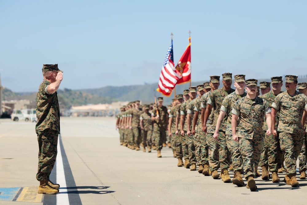 Headquarters and Headquarters Squadron MCAS Camp Pendleton Change of Command