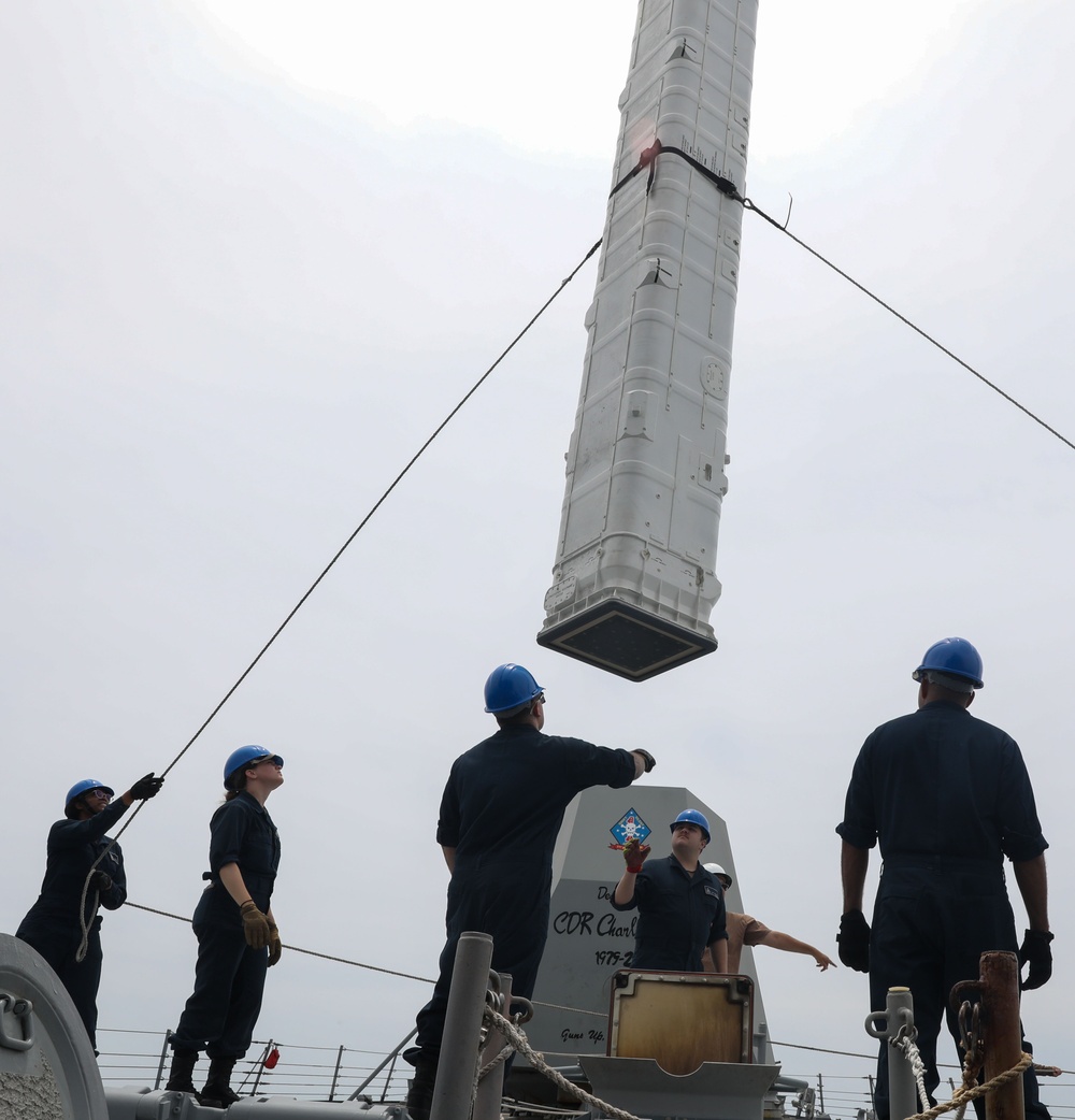 DVIDS - Images - Sailors aboard the USS Howard conduct a missile onload ...