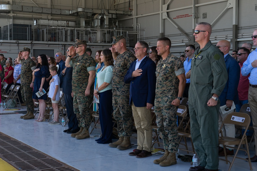 VMX-1 hosts change of command ceremony