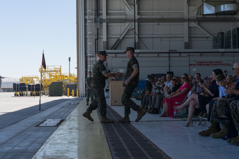 VMX-1 hosts change of command ceremony