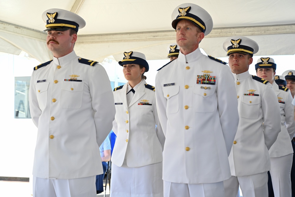 U.S. Coast Guard Cutter Dauntless holds service recognition ceremony