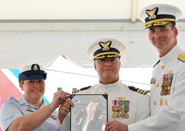 U.S. Coast Guard Cutter Dauntless holds service recognition ceremony