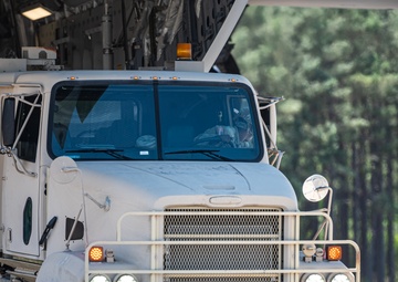 1050th Transportation Battalion Conducts Joint Operation With 437th Airlift Wing