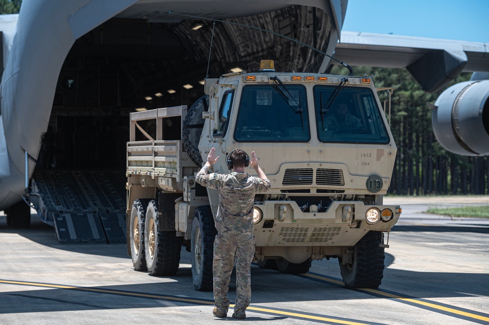 1050th Transportation Battalion Conducts Joint Operation With 437th Airlift Wing