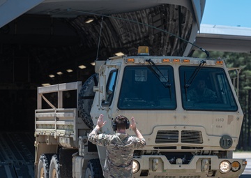1050th Transportation Battalion Conducts Joint Operation With 437th Airlift Wing
