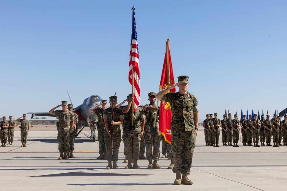 VMX-1 hosts change of command ceremony