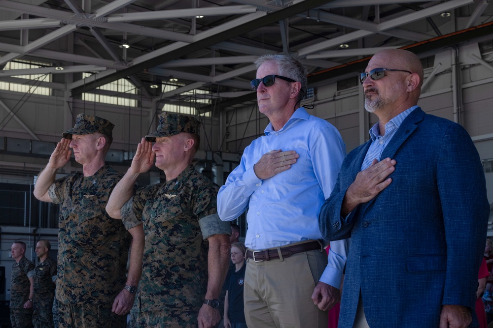 VMX-1 hosts change of command ceremony