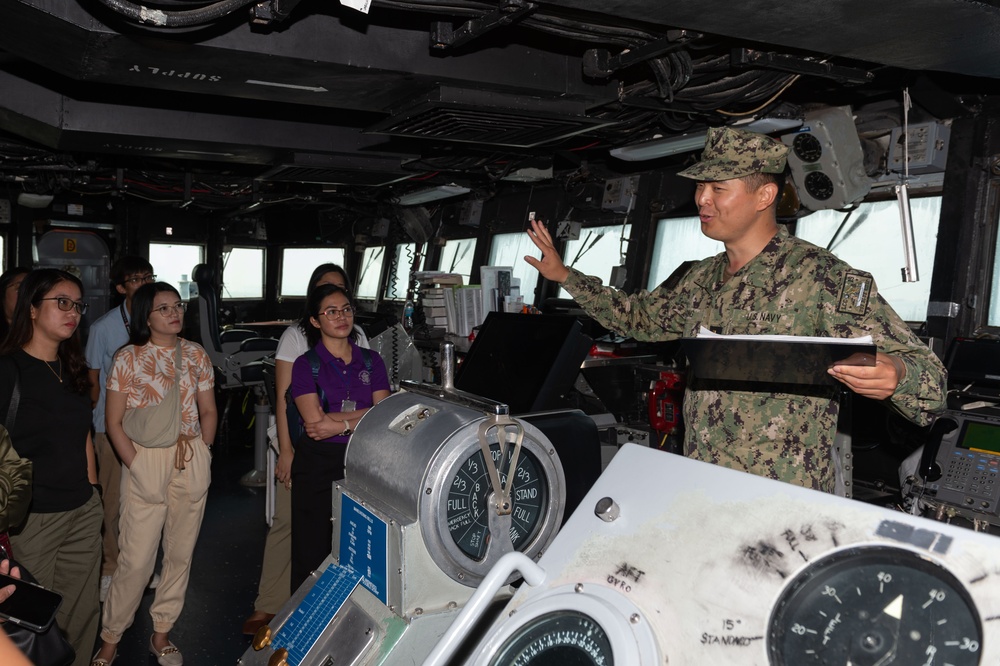 Blue Ridge hosts public ship tours