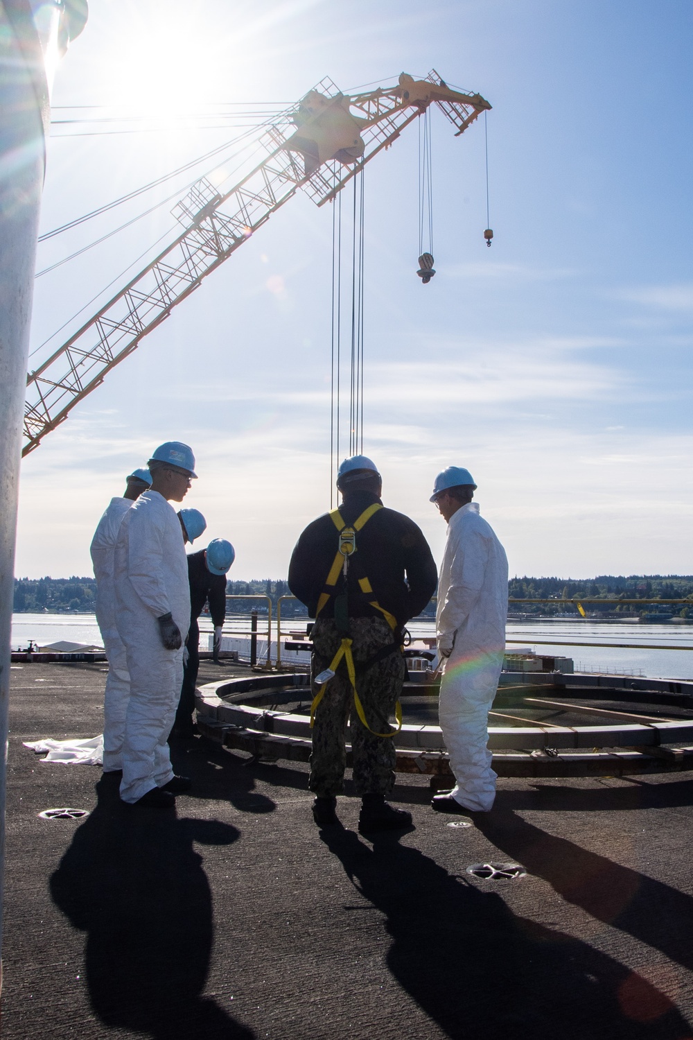 Sailors Perform Maintenance