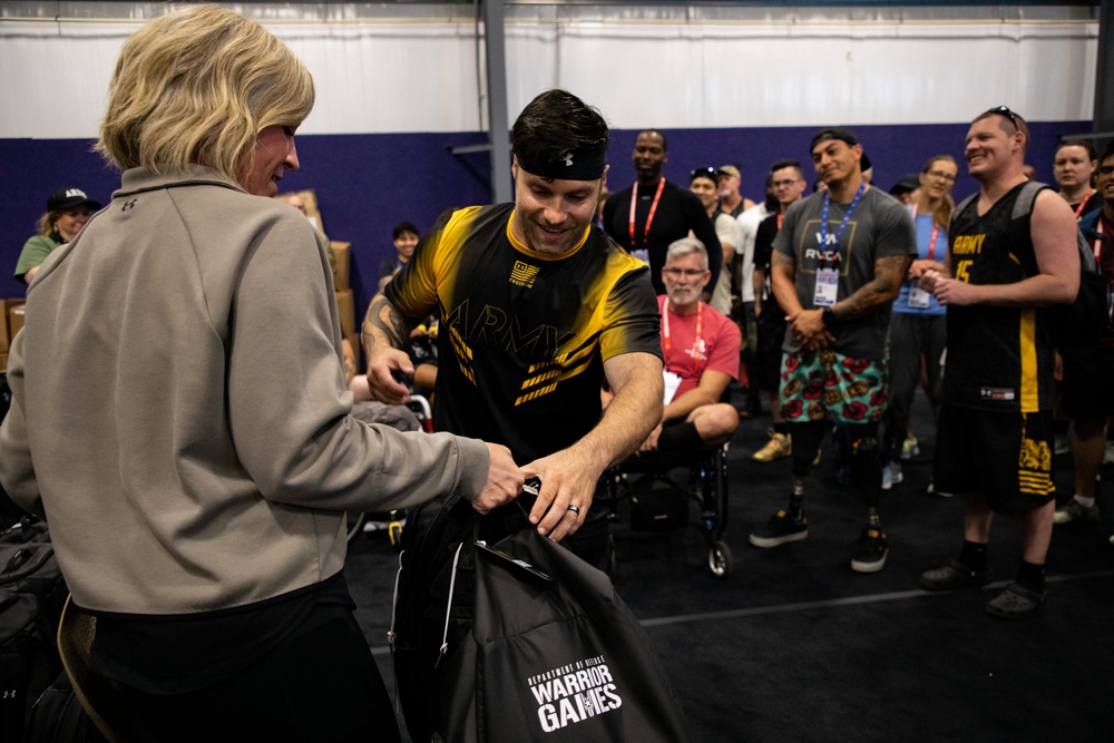 DoD Warrior Games athletes receive competition uniforms