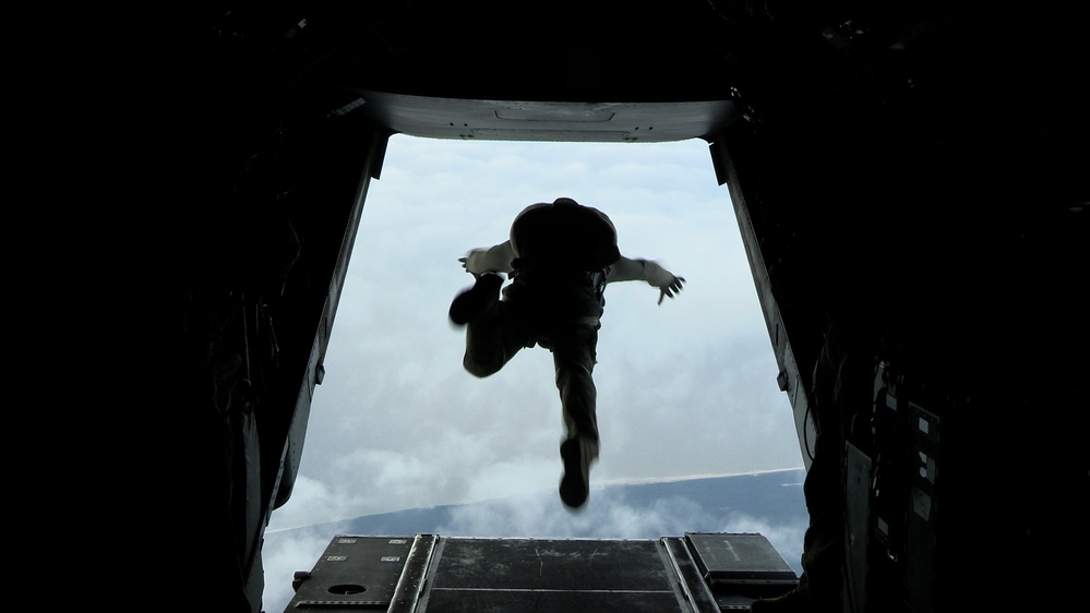 MSPF, 24th MEU (SOC) High-Altitude Low Opening Freefall Jump Over Sweden