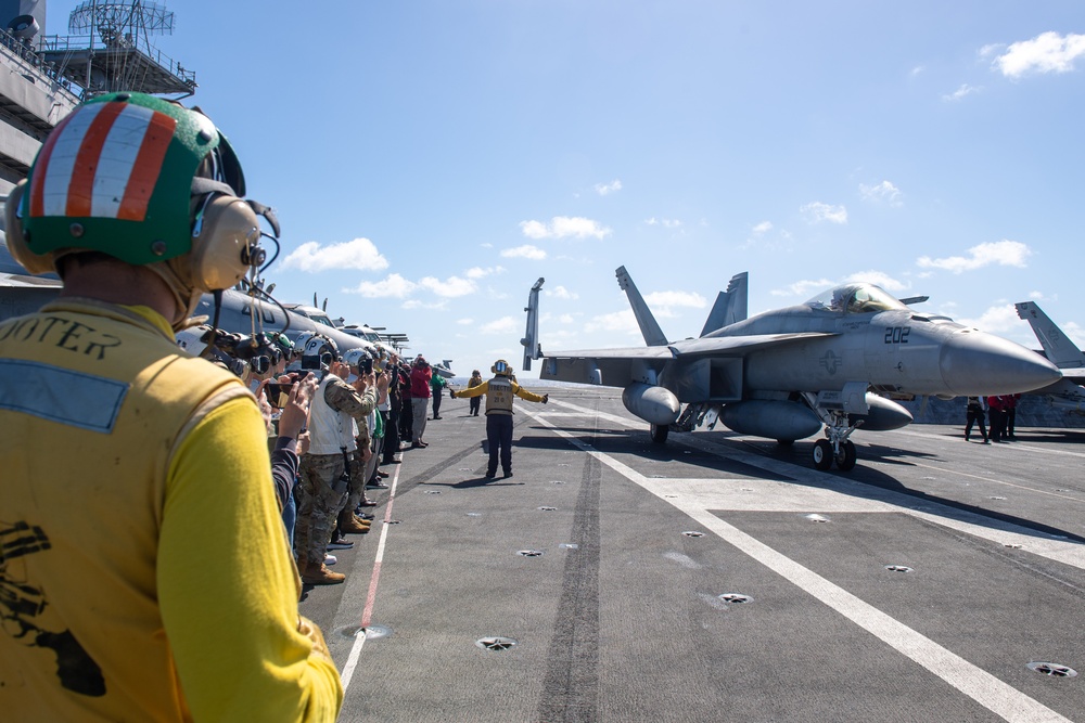 USS Ronald Reagan (CVN 76) hosts tour for Rep. James Moylan, Guam Chamber of Commerce representatives, and military leaders