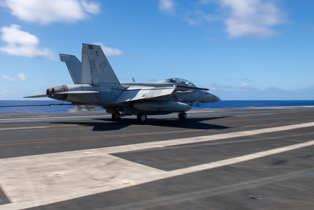 DVIDS - Images - USS Ronald Reagan (CVN76) Sailors conduct flight deck ...