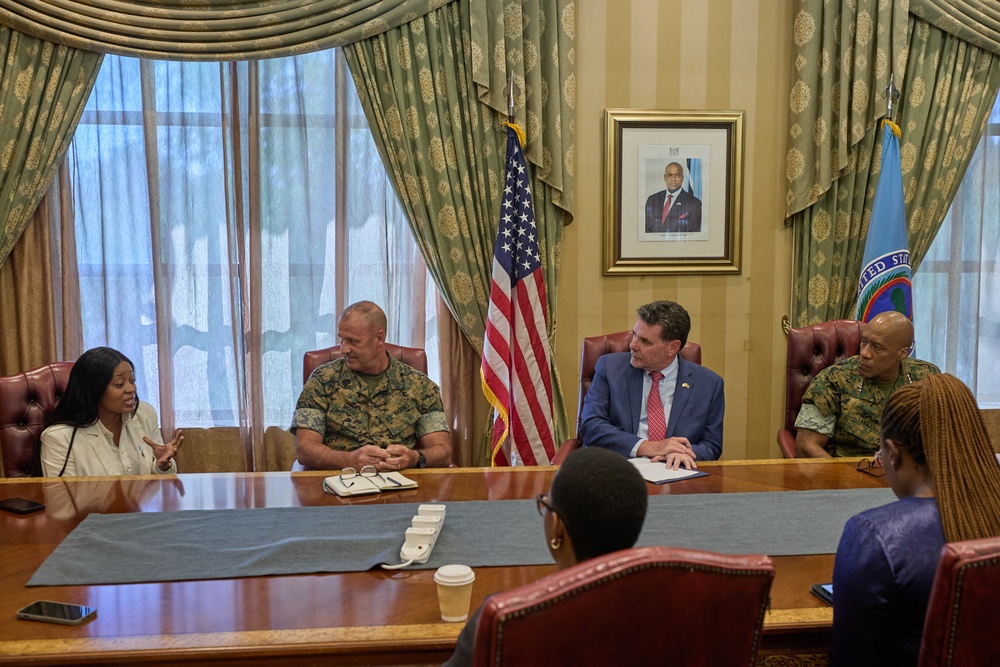 Gen. Langley speaks to YALI Alumni