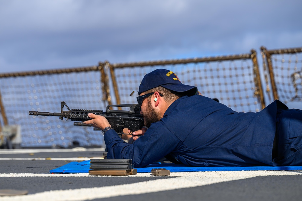 M4 Qualifications onboard USS Curtis Wilbur (DDG 54)