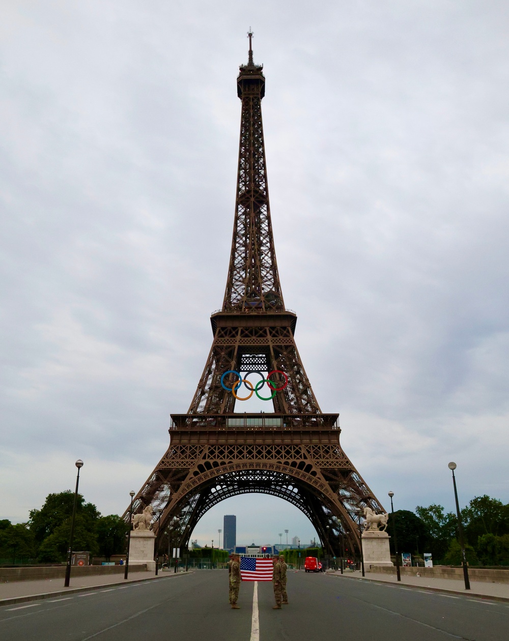 DVIDS - Images - 3rd ABCT conducts reenlistment at the Eiffel Tower ...