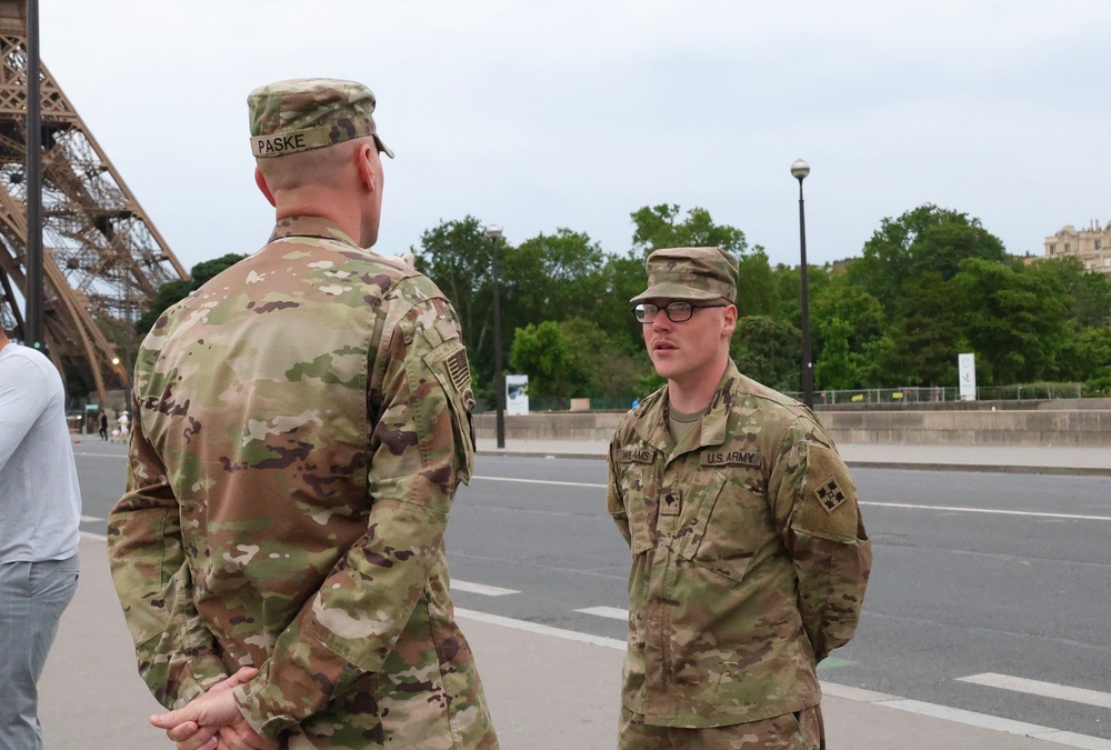 3rd ABCT conducts reenlistment at the Eiffel Tower