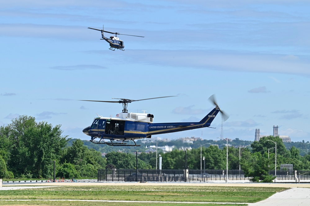 CSAF Allvin helicopter arrival with Slovakia Maj. Gen. Tóth