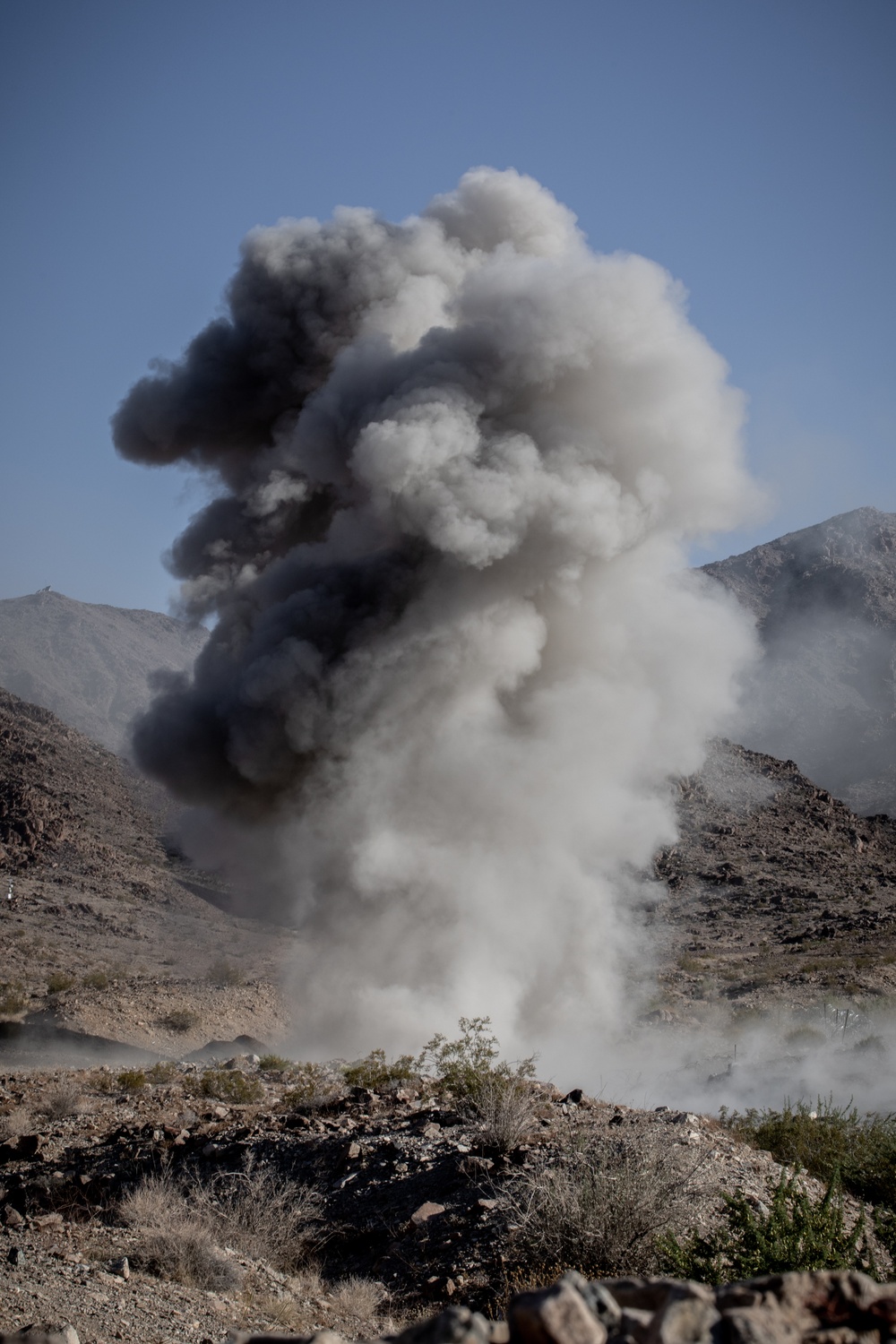 U.S. Reserve Marines with 3/25 execute range 400