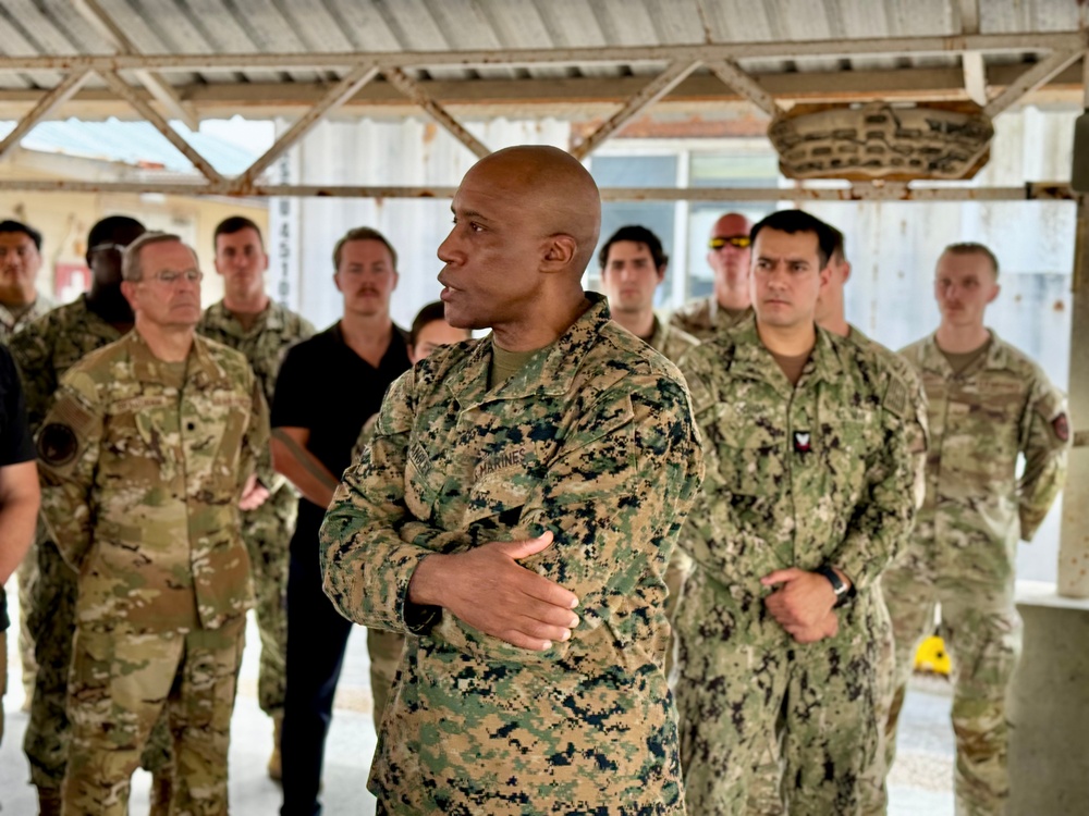 Gen. Langley Addresses Troops In Somalia