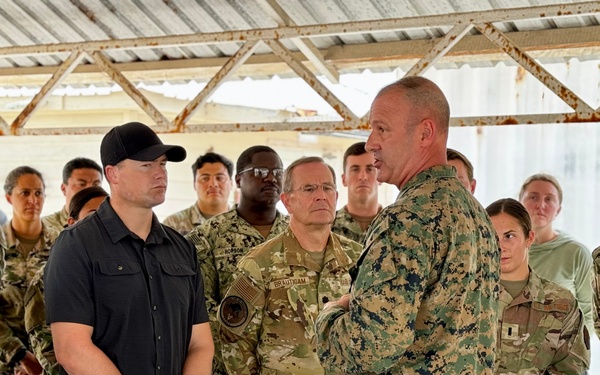 Gen. Langley Addresses Troops In Somalia