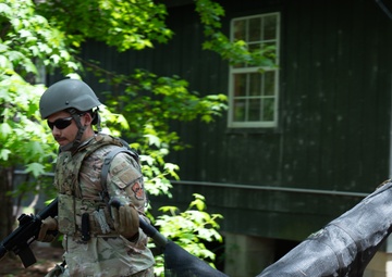 Airmen from the 42nd Air Base Wing Participate in Crusader Challenge