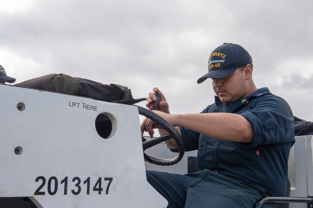 Sailor Replaces Steering Wheel