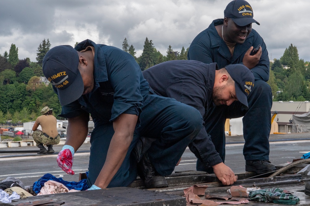 Sailors Perform Corrosion Control