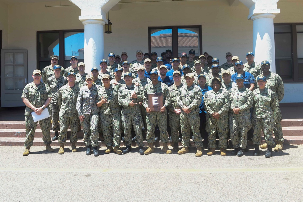 USS Gabrielle Giffords (LCS 10) Blue Crew Receives Battle E Award