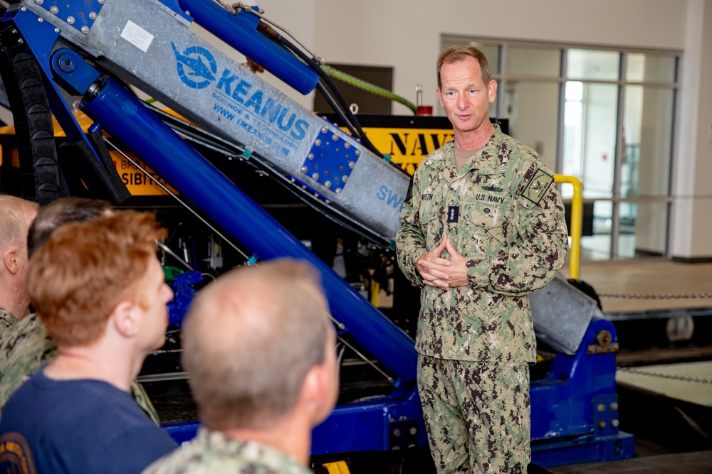 CNR Visits Undersea Rescue Command