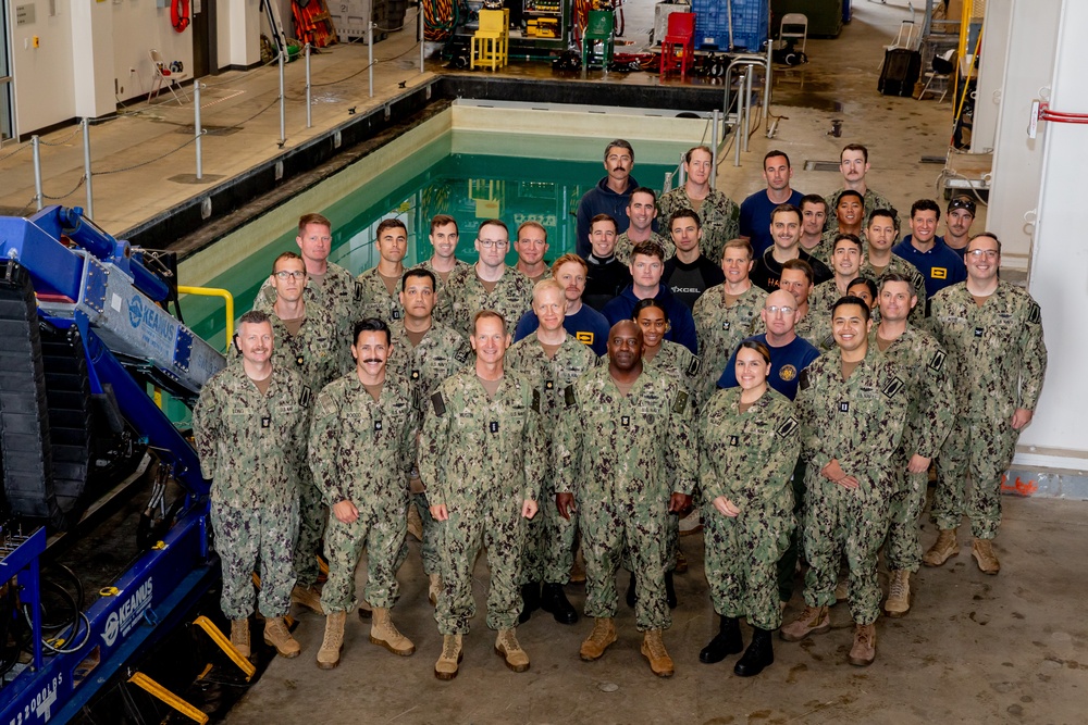 CNR Visits Undersea Rescue Command