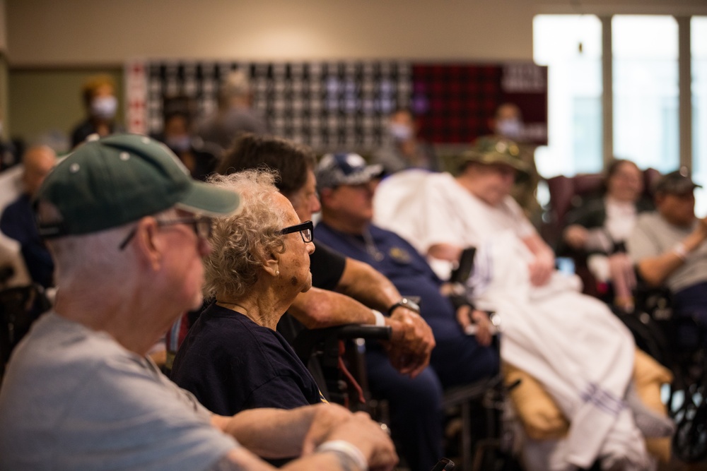 DoD Warrior Games Athletes Visit VA Community Living Center