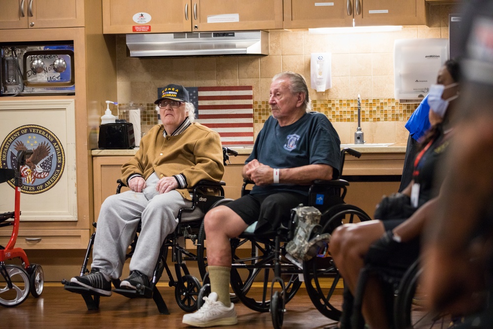 DoD Warrior Games Athletes Visit VA Community Living Center