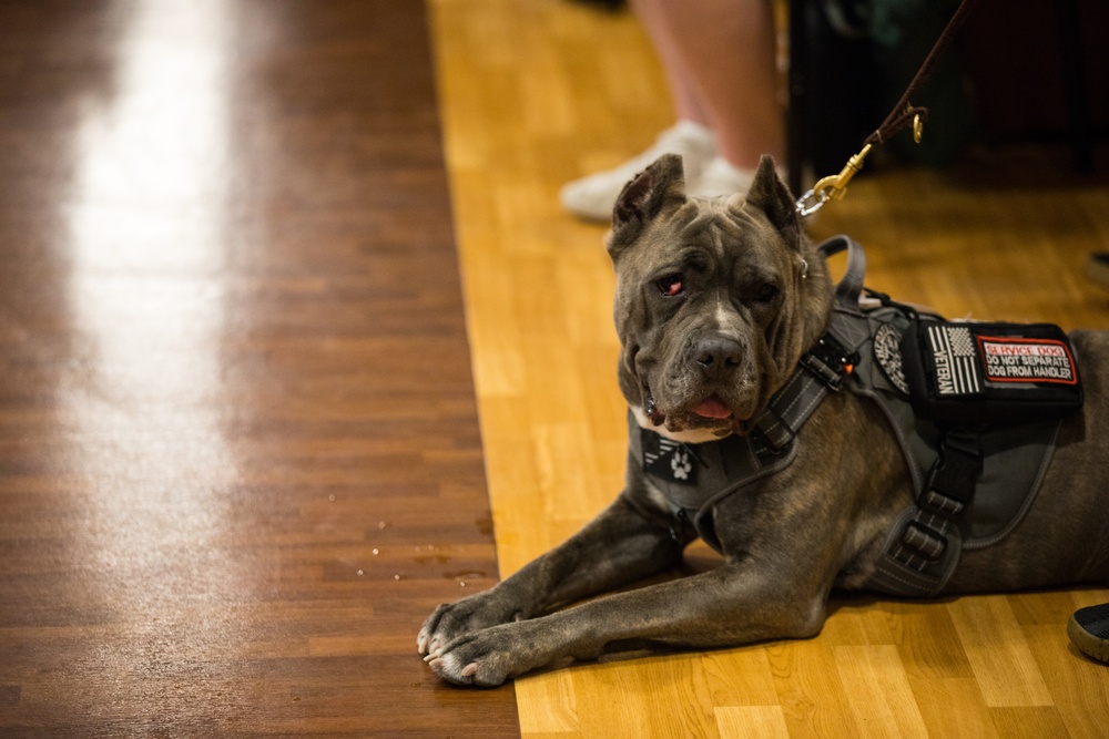 DoD Warrior Games Athletes Visit VA Community Living Center