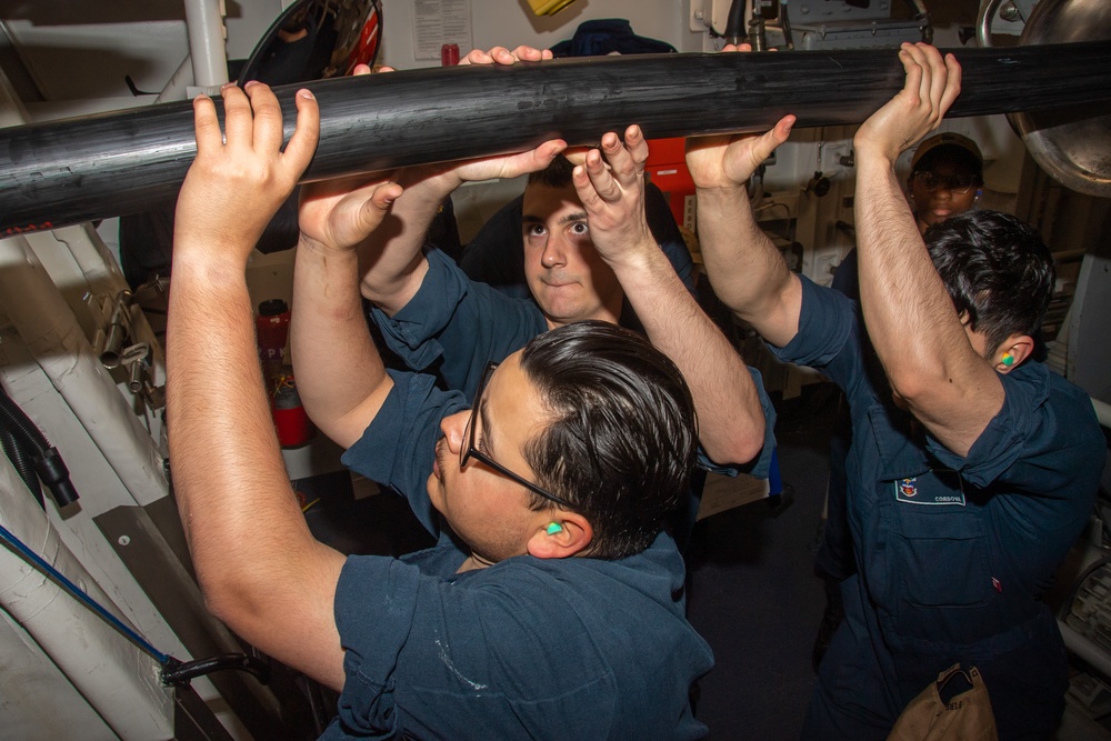 Sailors Operate Multi-Functional Towed Array