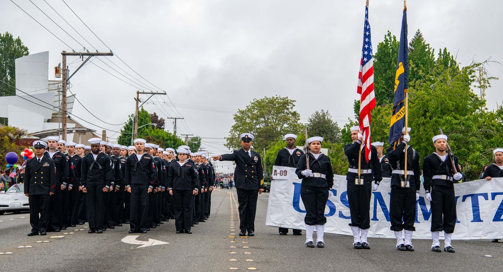 Sailors Take Part in Annual Armed Forces Day Festival