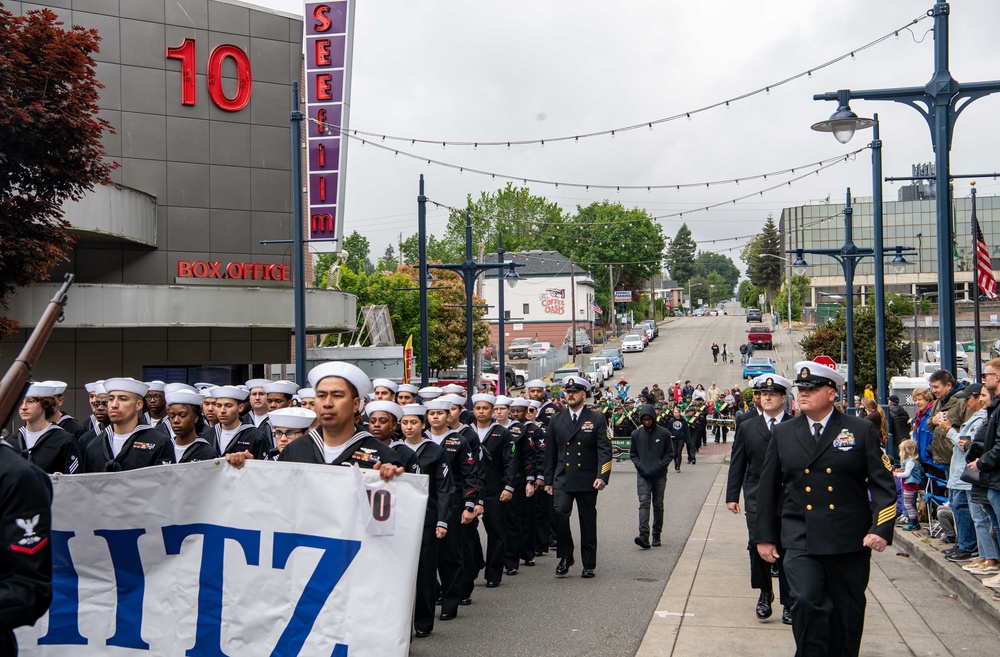 Sailors Take Part in Annual Armed Forces Day Festival