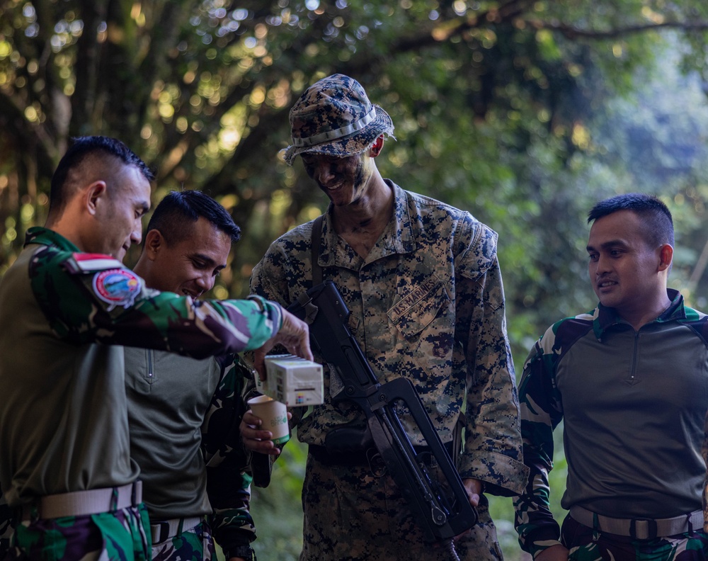 U.S. Marines with 1st MARDIV rehearse jungle reconnaissance patrols during Marara 24