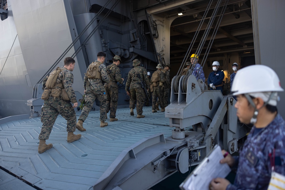U.S Marines, French soldiers participate in embarkation ceremony on Japanese vessel during Marara 24