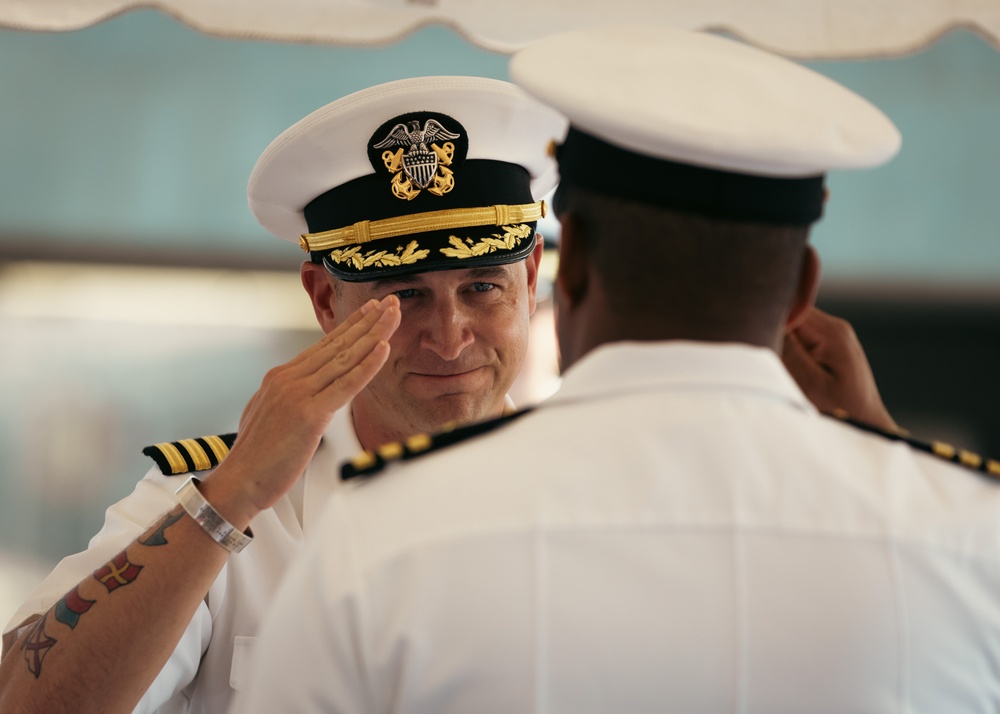 USS JASON DUNHAM (DDG 109) HOLDS CHANGE OF COMMAND CEREMONY