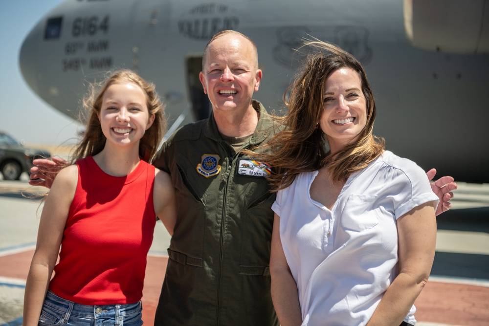 Travis AFB commander flies his final flight