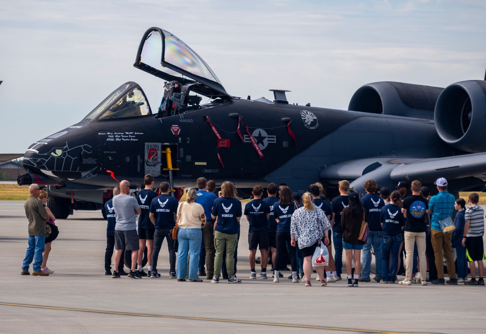 Fairchild AFB Hosts SkyFest Airshow