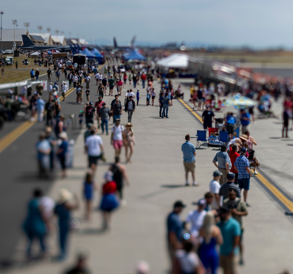 Fairchild AFB Hosts SkyFest Airshow