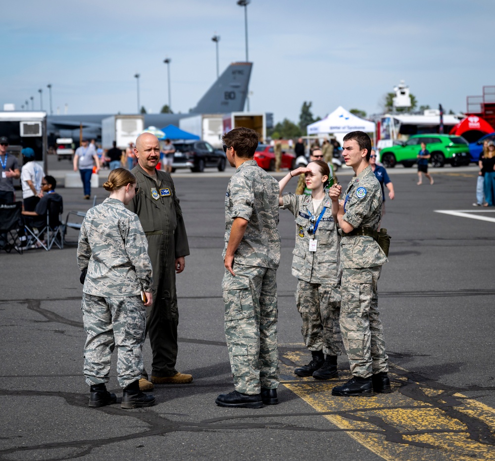 Fairchild AFB Hosts SkyFest Airshow