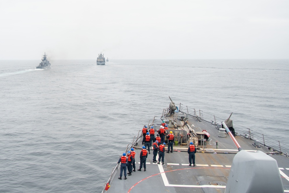 Porter Conducts Bilateral Exercise with Peruvian Navy